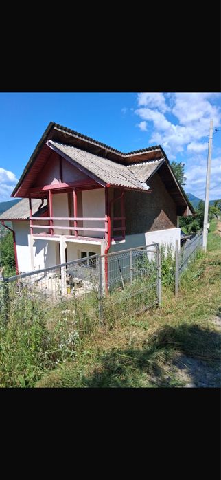 Casă cu teren 5.000 mp de vânzare în Rădăcinești, Vâlcea – zonă de munte
