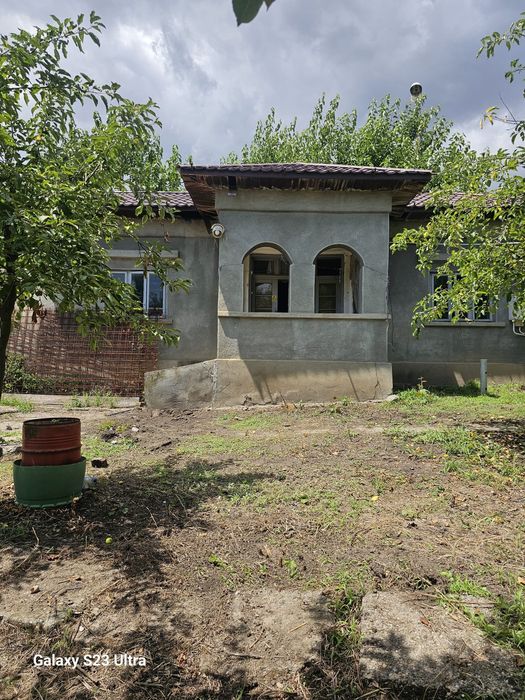 Proprietate de vânzare în Vieru – 1.000 mp, deschidere la 2 străzi