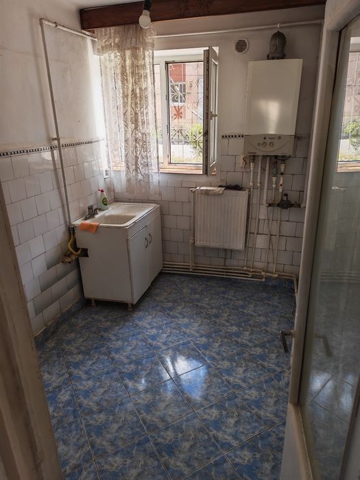 Apartament 2 camere decomandate zona centrala