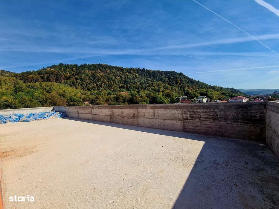Apartament 3 camere tip penthouse