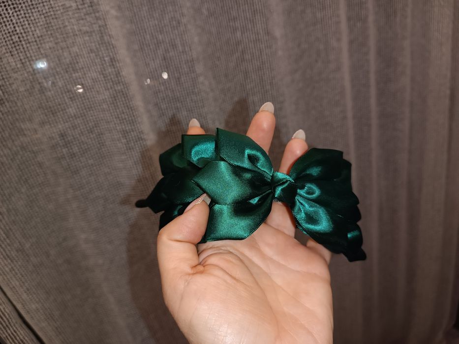 Диадеми 26 броя. Свалям цената всички за 48 лв. Отново свалям на 36