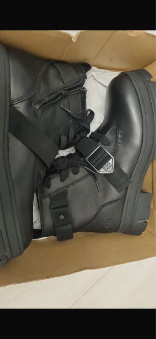 Ghete UGG Ashton Lace-Up dama nr 41 negre noi cutie.