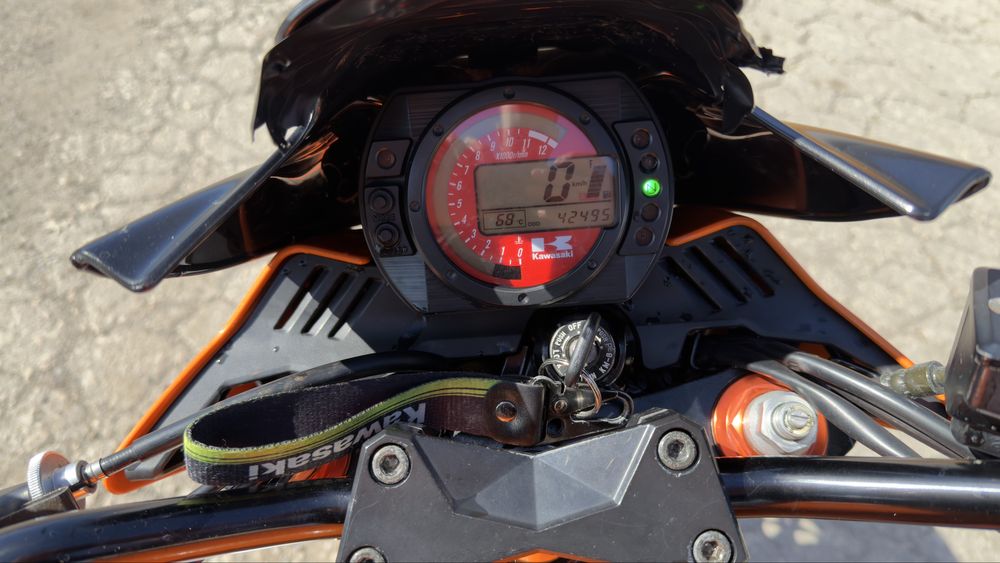 Kawasaki Z1000 Кавазаки З1000