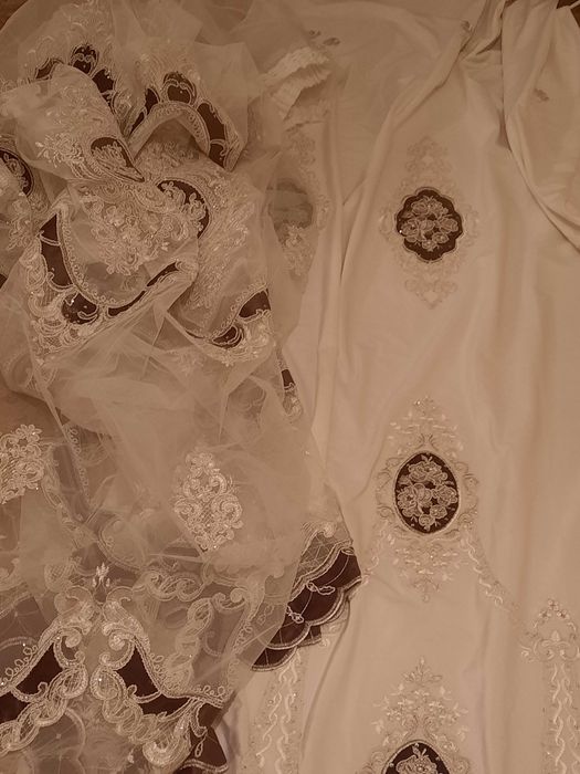 Продам тюль и шторы велюровые