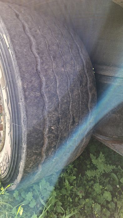 Vând semiremorci prelată