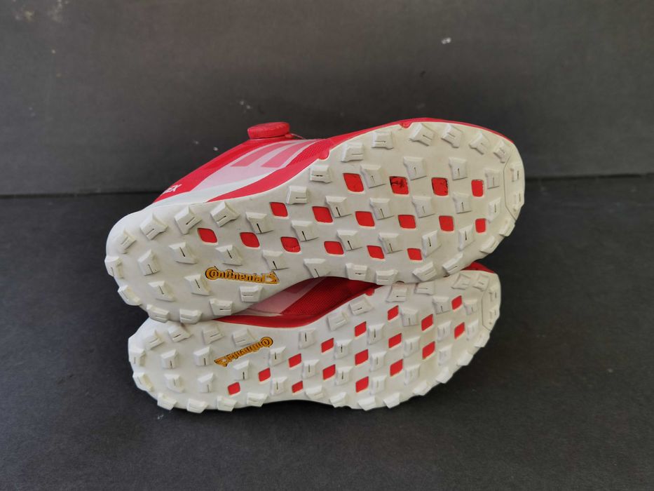 Ghete munte 37 38 adidasi bocanci alergare ADIDAS TERREX boa ca NOI