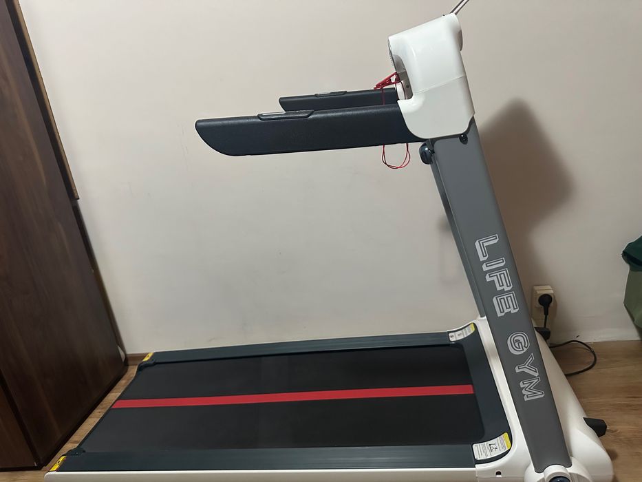 Сгъваема бягаща пътека Life gym