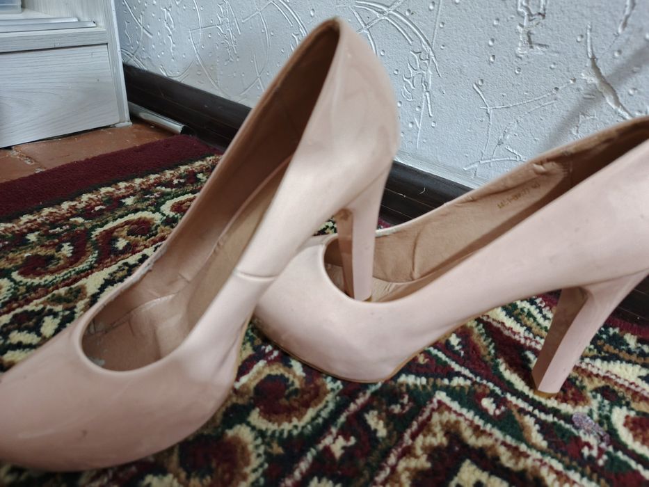 Vechirni kòylak sotiladi