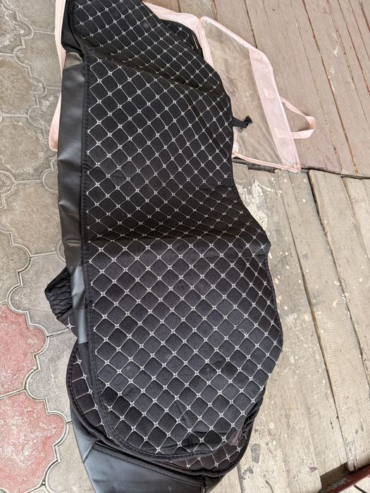 Универсальные чехлы в хорошем состояние