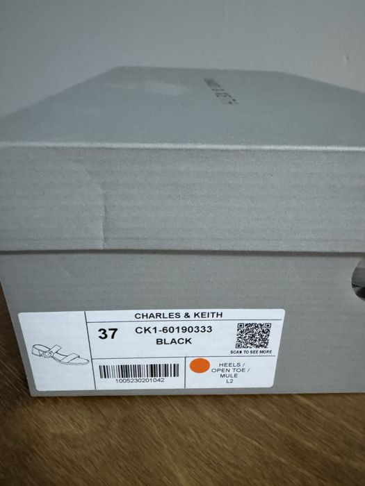 Кроссовки утепленные