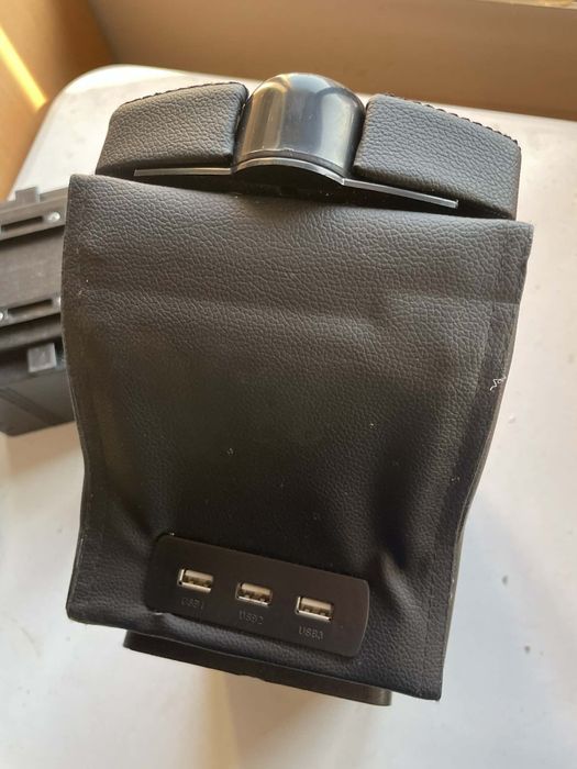 Cotieră auto în stare excelenta