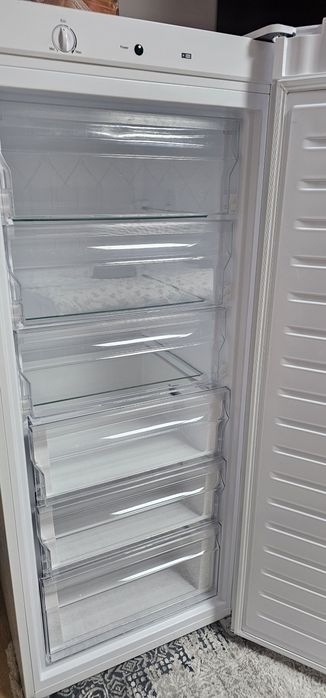 морозильник Haier 260л