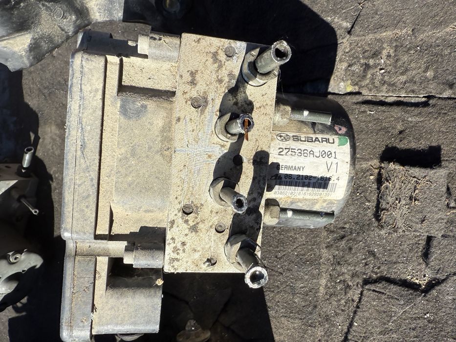 ABS модул за Абс управление помпа Subaru Forester Legacy 27536aj001