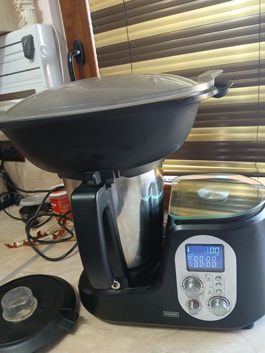 Мултифункционален кухненски робот Beem Thermostar Mixx & Cook.