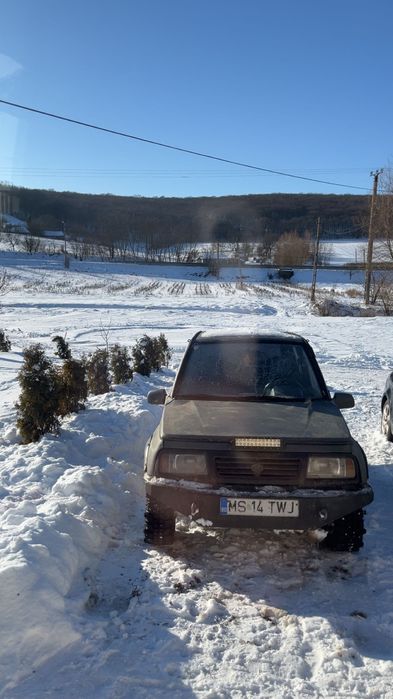 Vând suzuki vitara 1.6 8v