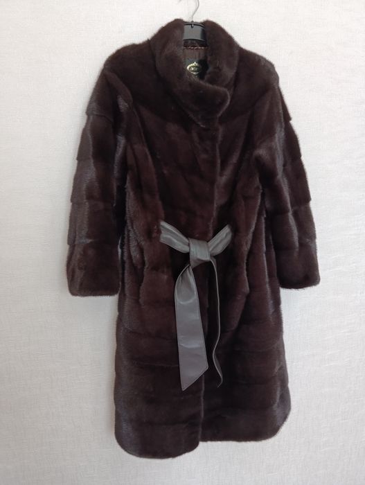 Норковая шуба 100000т.