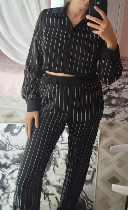 Уникален комплект с камъни