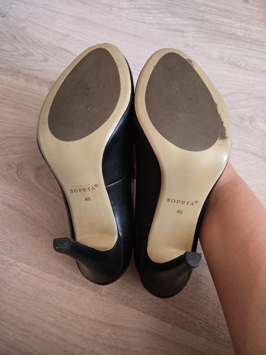 Продам туфли чёрные в хорошем состоянии