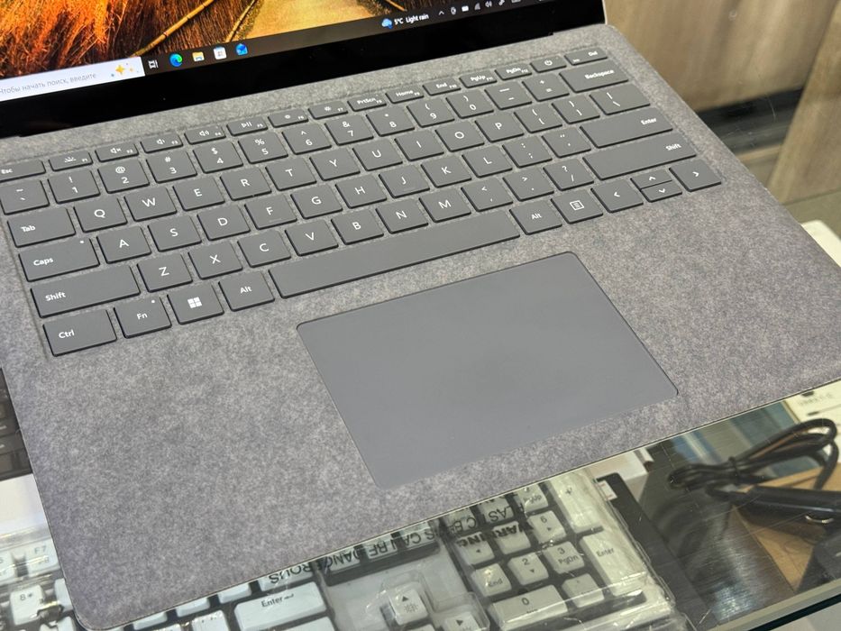 Micrasoft Surface Surface 4 yangidek