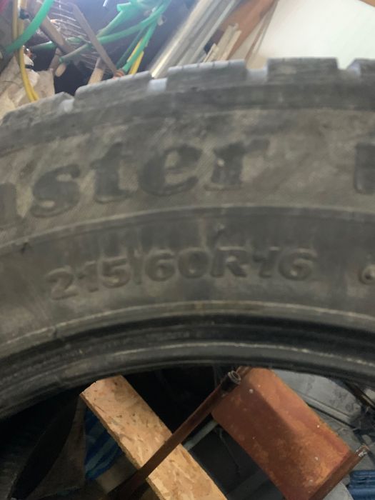 Запазени гуми 215/60 R 16.