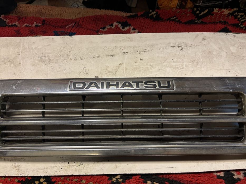 Решетка за Дайхатсу Фероза
