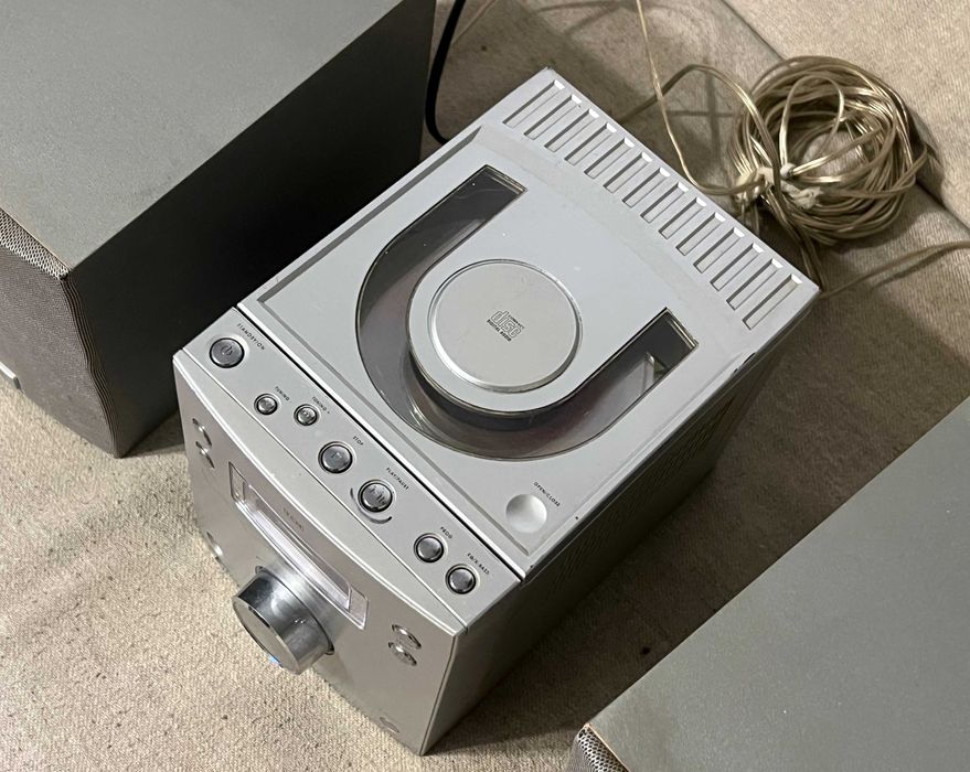 Sistem audio TCM 212839 CD radio FM AM boxe lemn functional