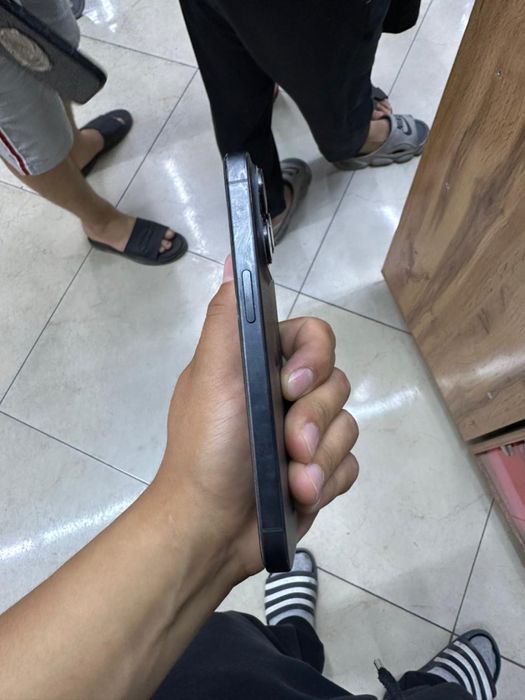продается iphone 15 pro