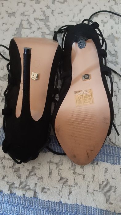 Sandale cu toc marimea 36  int 24 cm.inaltime toc cu talpa  12 cm