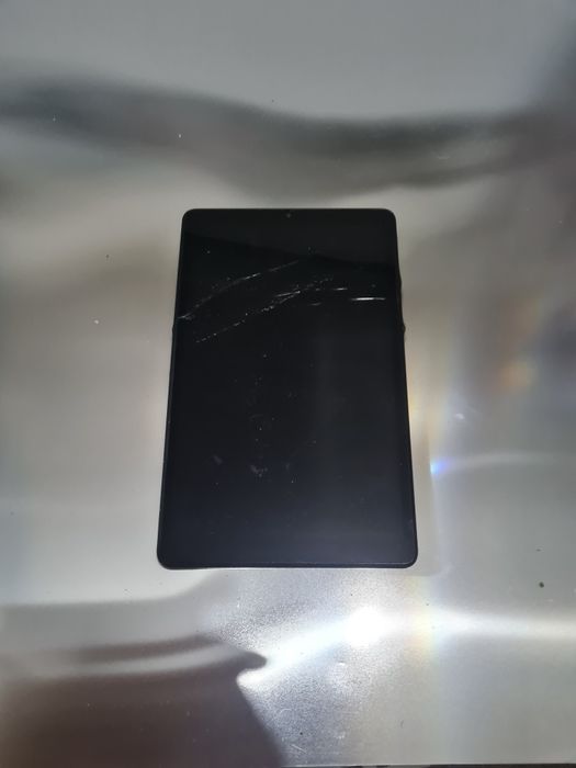 Продам планшет Lenovo на запчасти