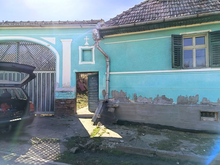 Casa și teren de vanzare