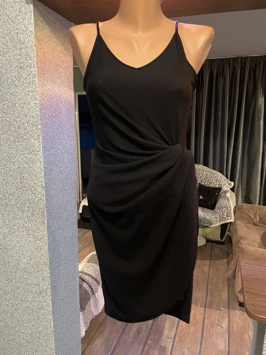 Дамска черна рокля