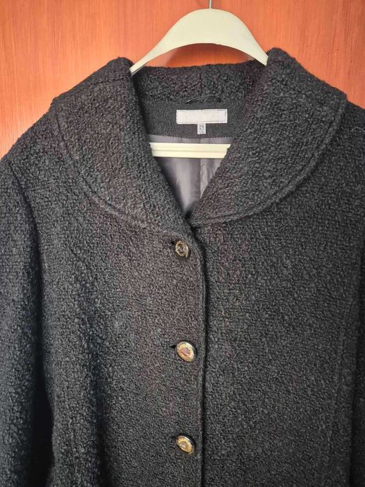 Ново дамско черно буклено палто на Riva размер 52