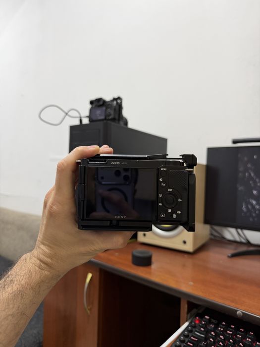 Sony zv e10 + клетка