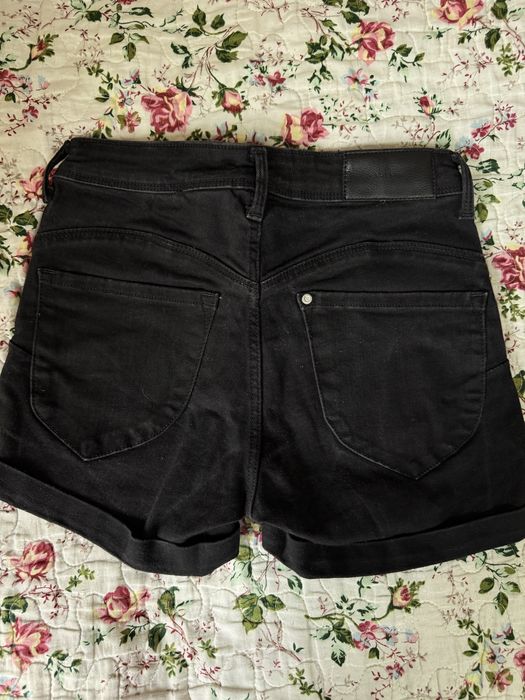 Пуш ап шорты hm