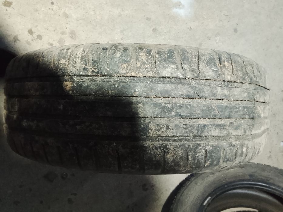 Резина R15 по 2 балона