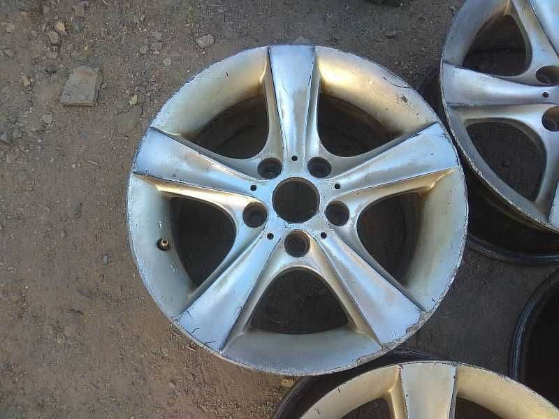 Продам легкосплавные диски на автомашину Mercedes