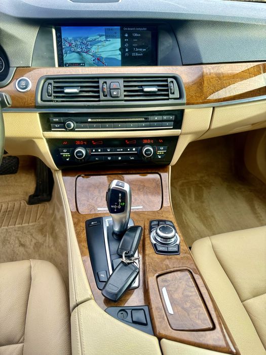 BMW 5 Series 2011 — imagine 3