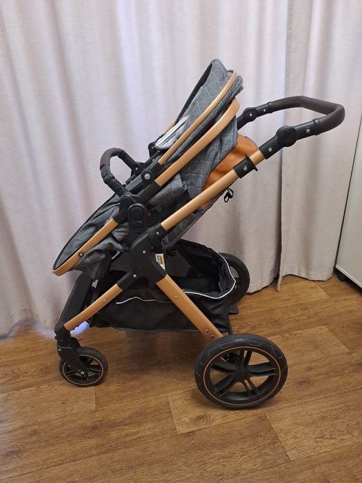 Продам детскаую коляску Belecoo X1