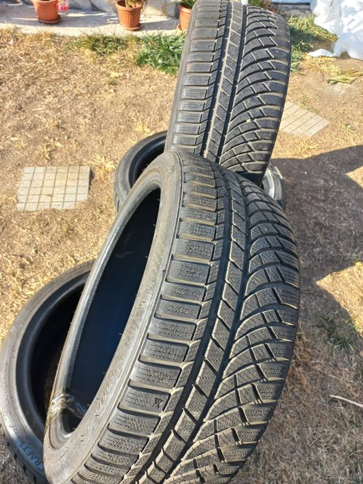 Зимни гуми Kumho 255/35 R19