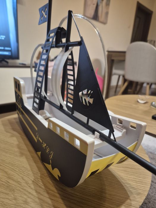 Полилей лампа детска