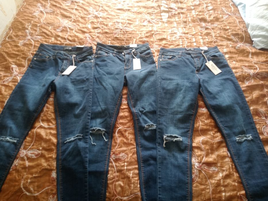 Джинсы молодежные
