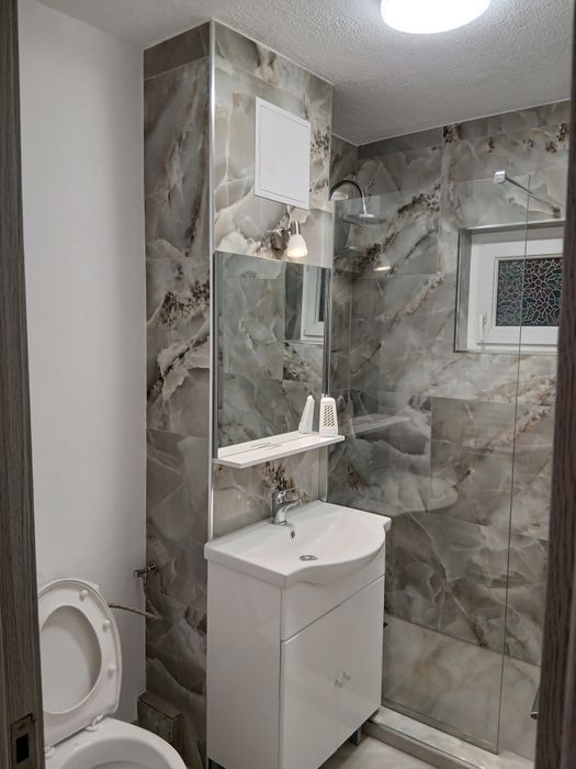Închiriez apartament