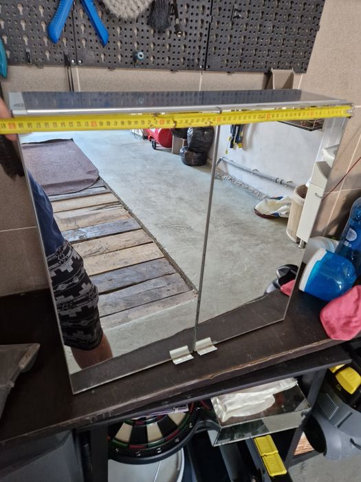 Vand dulap cu oglinda pentru baie