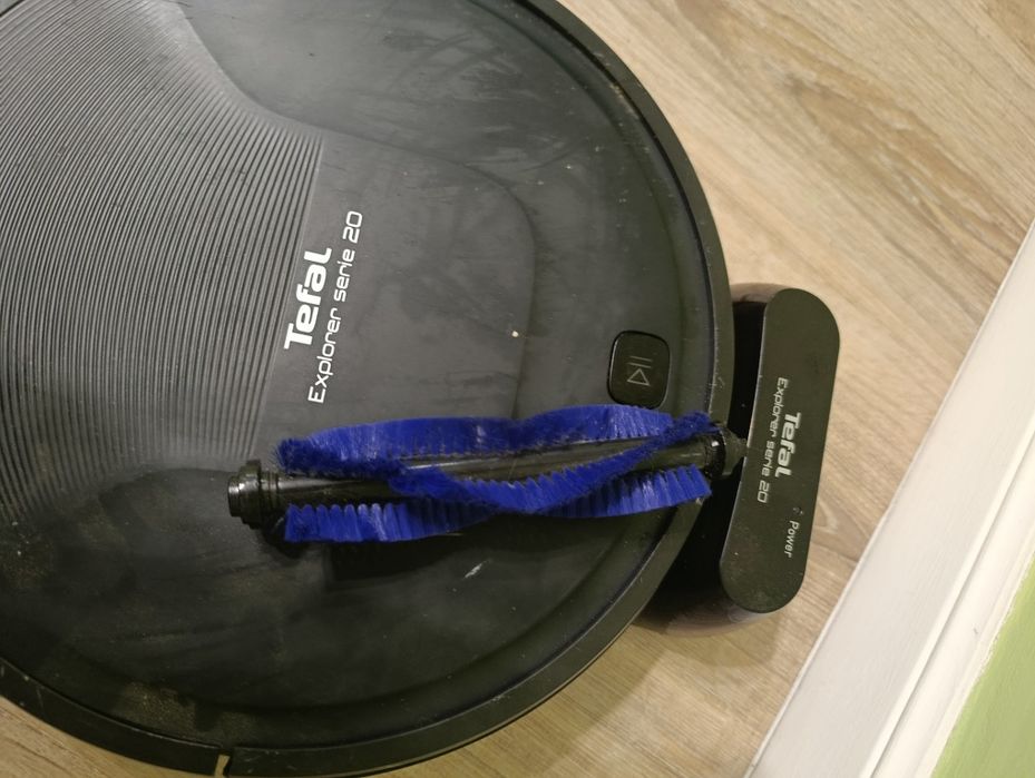 Продам б.у робот пылесос