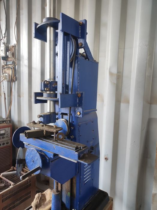 Фрезерный станок сотилади