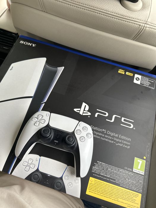 Vând playstation 5