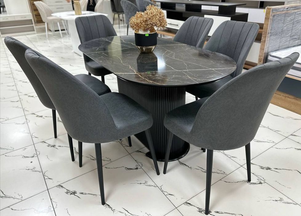 Шикарный стол со стульями Новинка