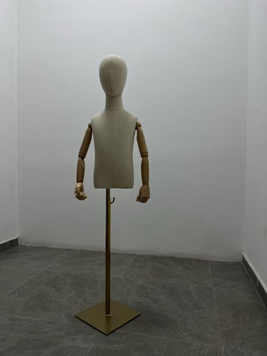 Продам манекены детский и мужской