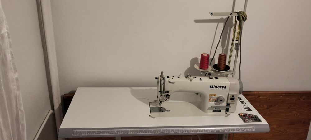 Mașina de cusut liniara Minerva și triploc 4 ate minerva