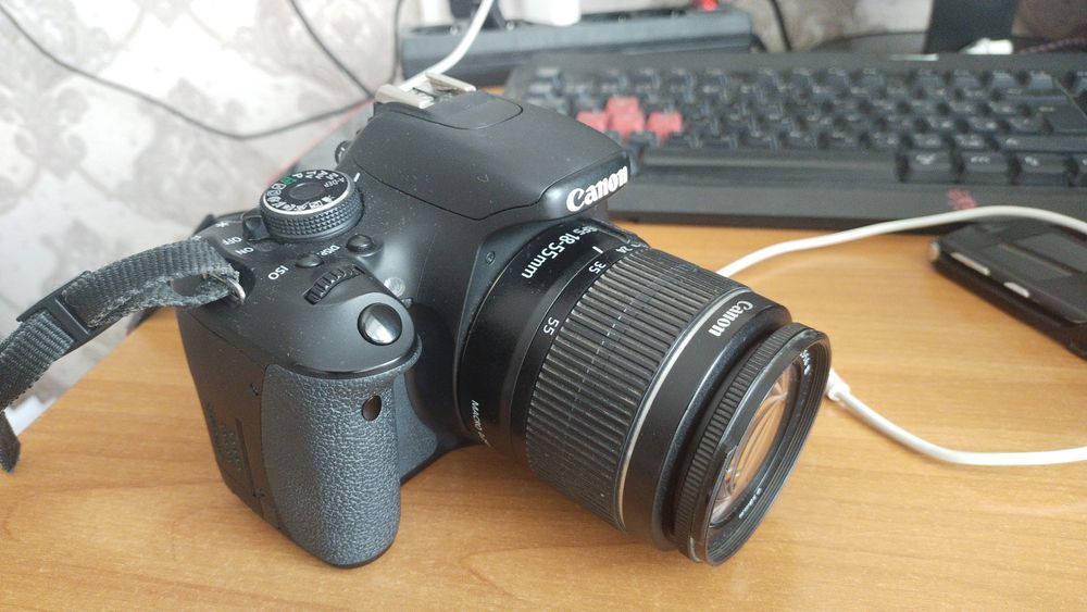 Продам canon 600d